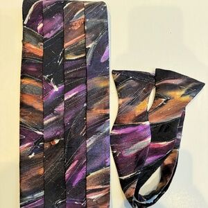 Silk Cummerbund with matching bow tie.